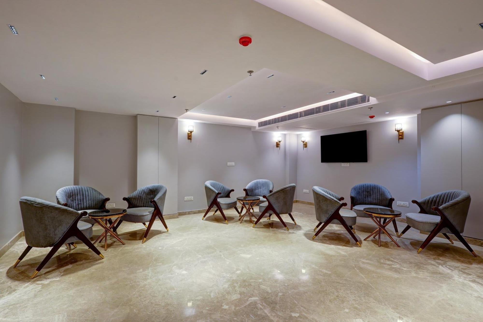 The Viking - Luxury Living Steps Away From New Delhi & Connaught Place Exterior photo