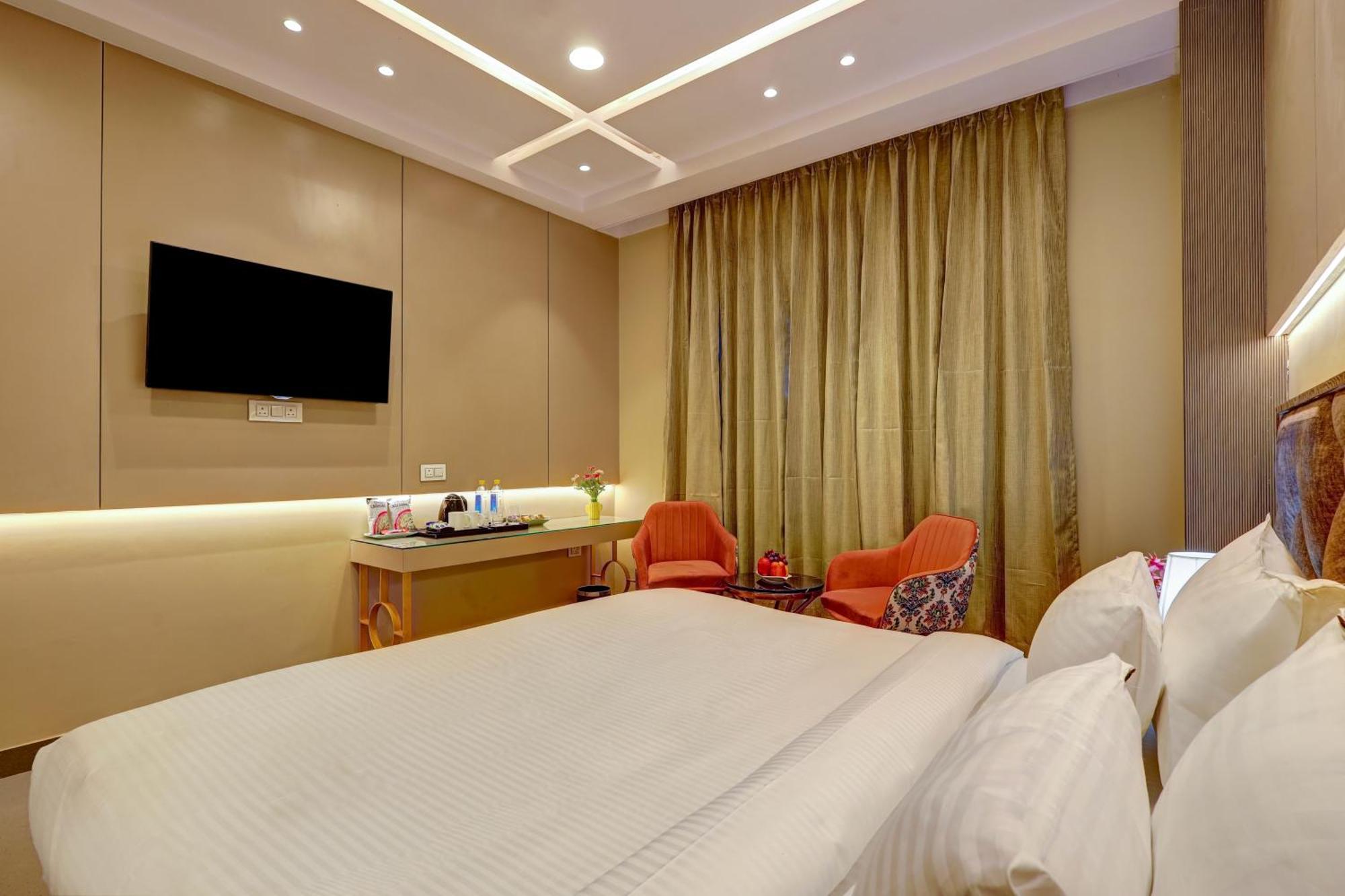 The Viking - Luxury Living Steps Away From New Delhi & Connaught Place Exterior photo